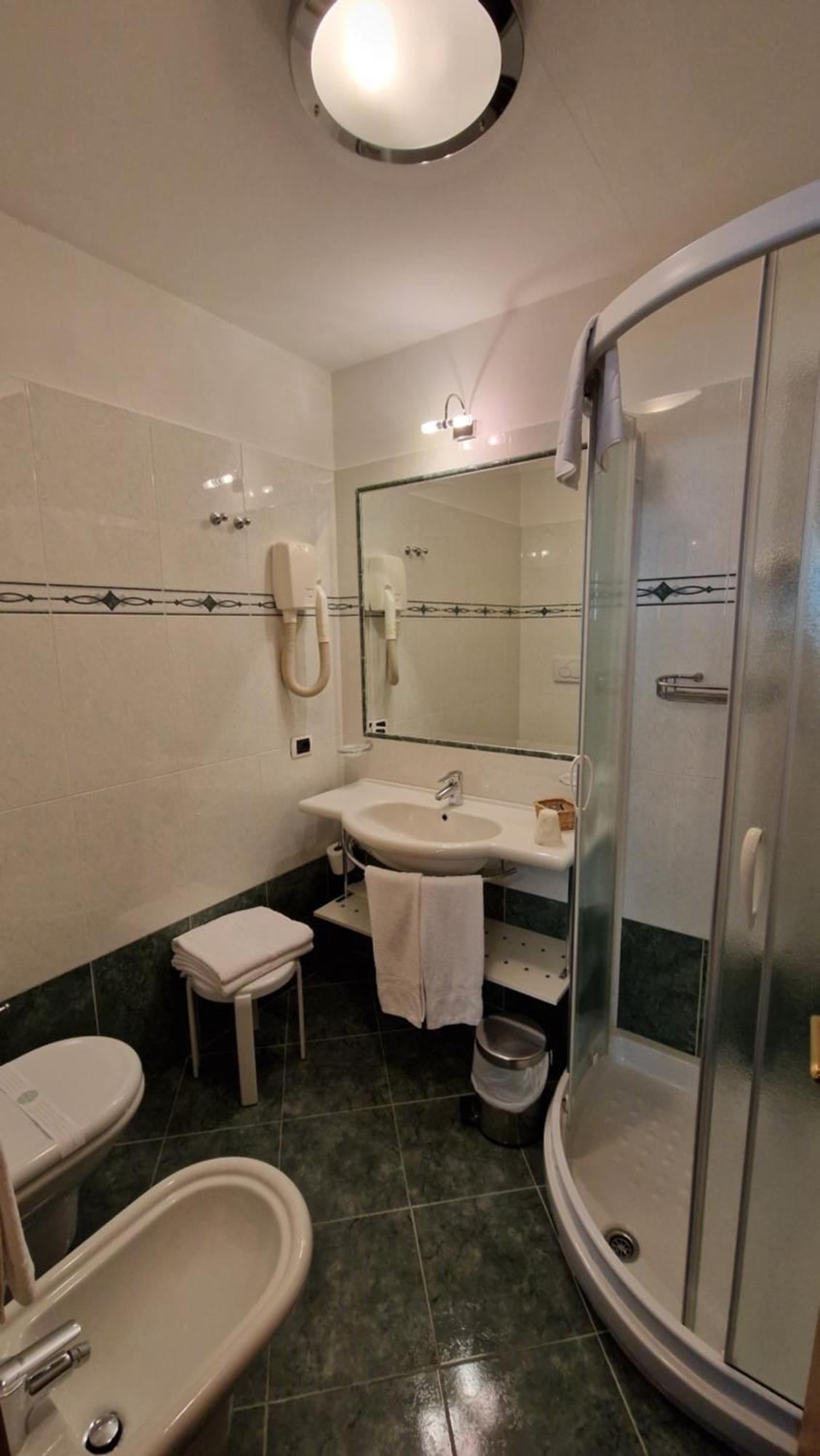 Hotel Roy Malga Ciapela Bilik gambar