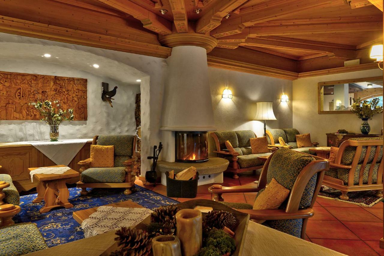 Hotel Roy Malga Ciapela Luaran gambar